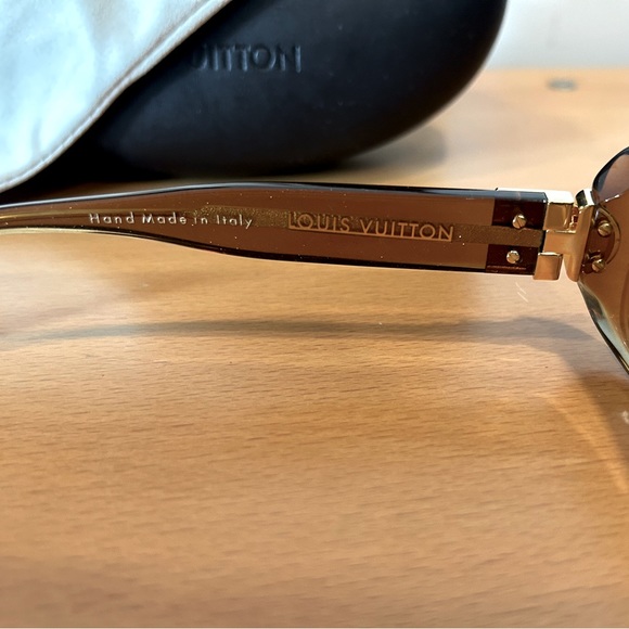 Authentic Louis Vuitton Sunglasses - Picture 4 of 8